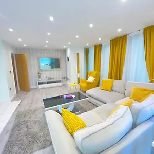 https://canary-wharf-the-heart-of.brighton-hotels-england.com
